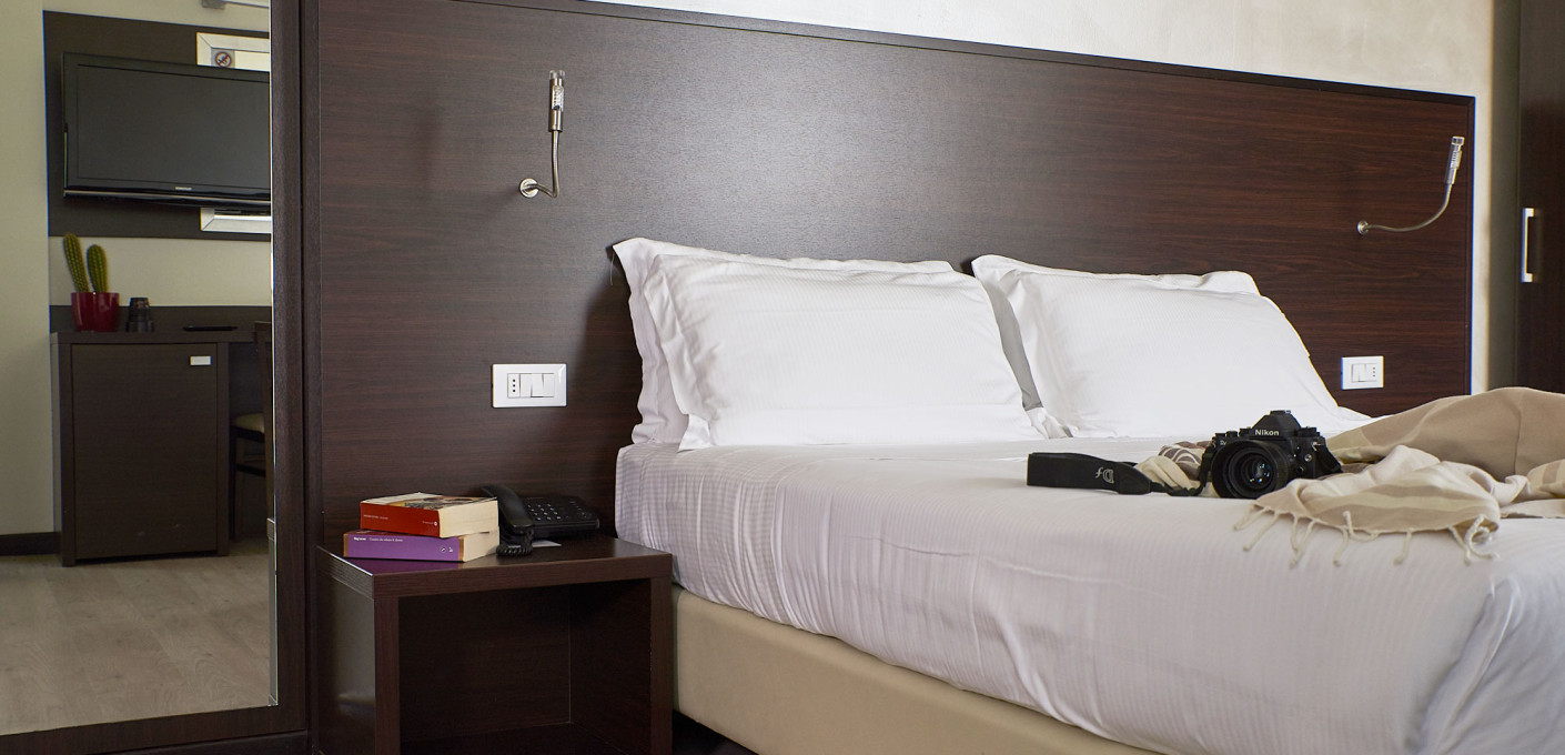 media.Slide-Camera-Classic-1-AliseiPalaceHotel-Rimini