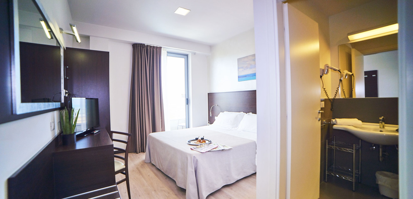 media.Slide-Camera-Classic-2-AliseiPalaceHotel-Rimini