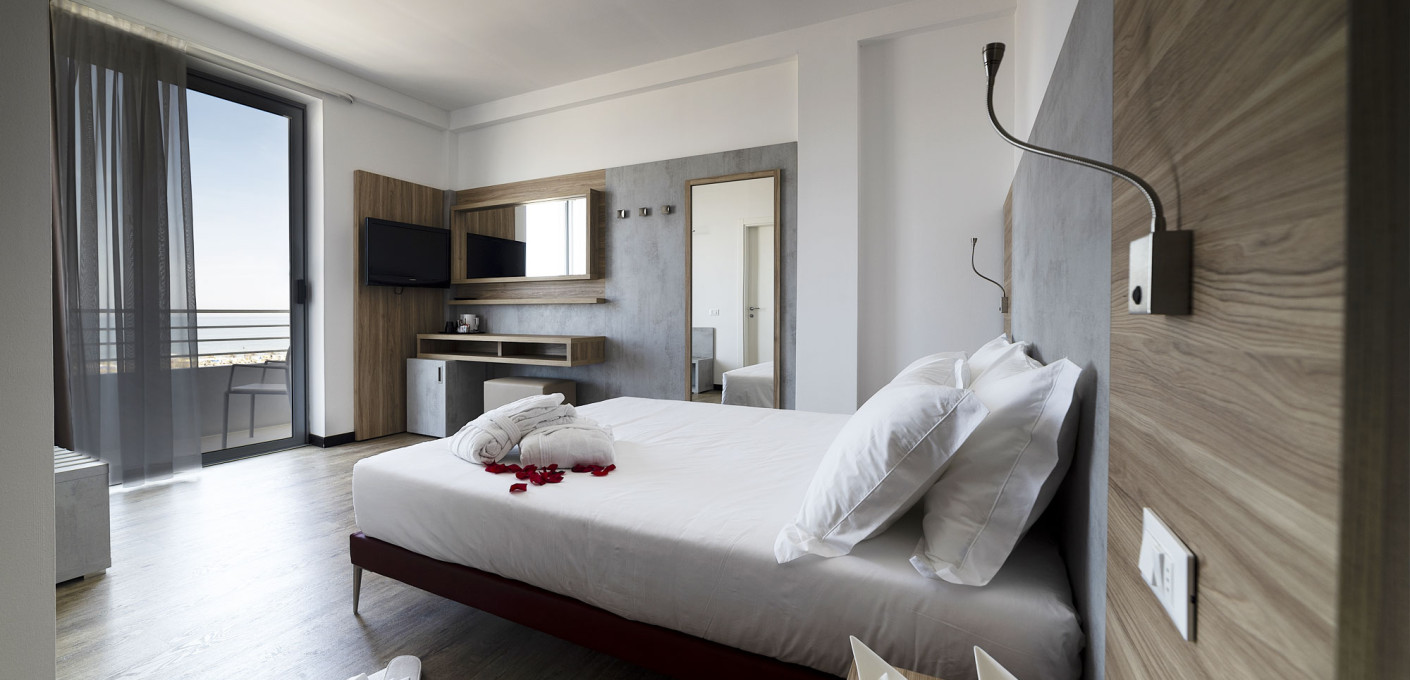 media.Slide-Camera-Superior-2-AliseiPalaceHotel-Rimini