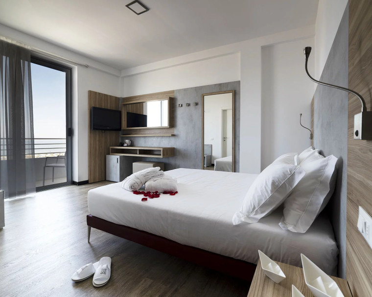 media.Slide-Camera-Superior-2-AliseiPalaceHotel-Rimini