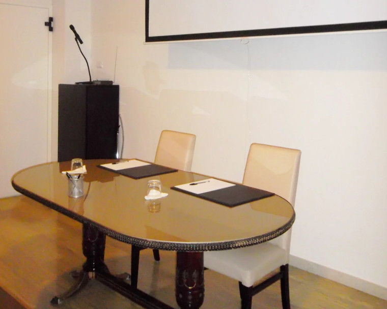 media.Gallery-Sala-meeting-AliseiPalaceHotel-Rimini