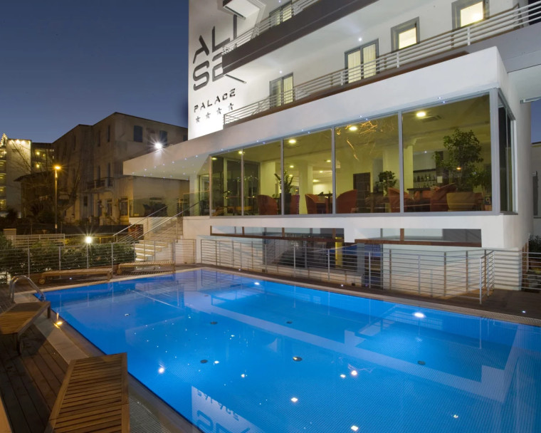 media.Gallery-Piscina-1-AliseiPalaceHotel-Rimini